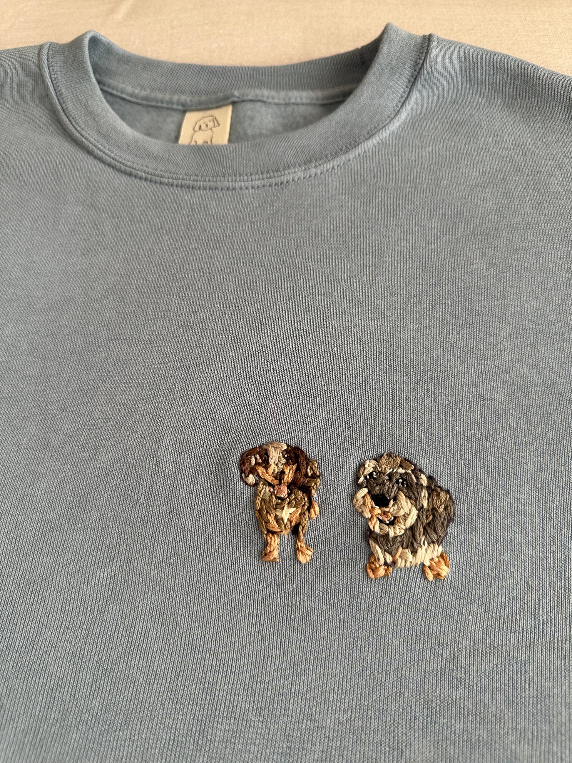 Sudadera personalizada con bordado de perros, color azul - This is Pepa